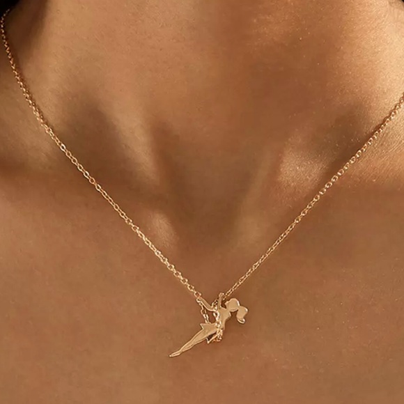 Jewelry - ✨✨ Dainty Girl Swing✨✨